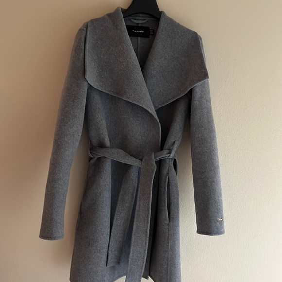 Tahari Jackets & Blazers - Tahari coatigan